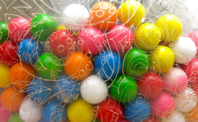 Colorful chewing gums, are they good for your teeth?